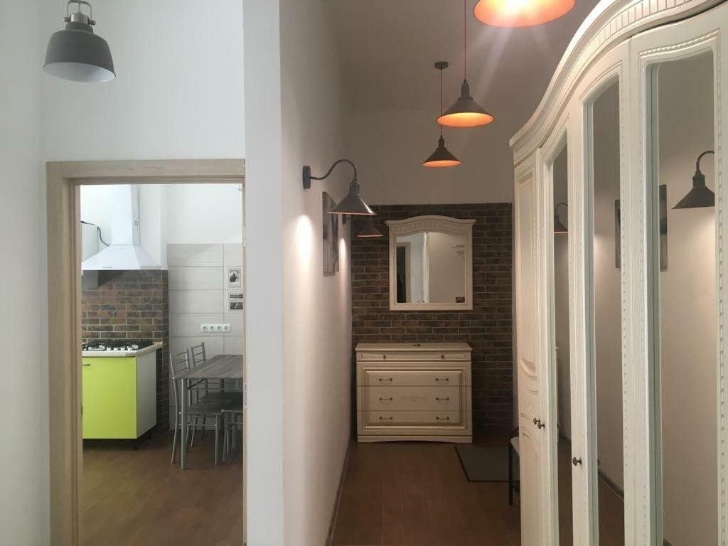 Comfort Place In The City Centre Ivano-Frankivsk Ngoại thất bức ảnh